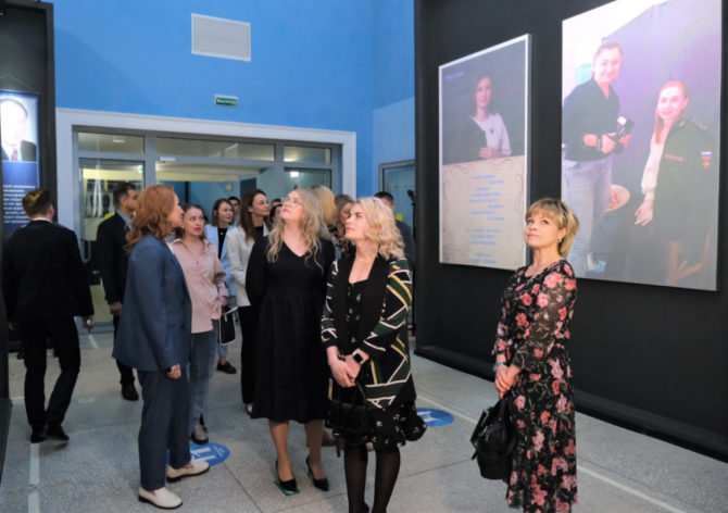 В столице Прикамья открылась фотовыставка «Жена Героя»